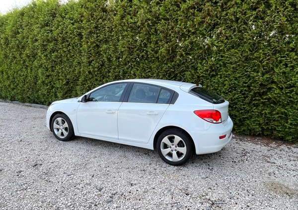 Chevrolet Cruze cena 21900 przebieg: 133000, rok produkcji 2012 z Dębica małe 106